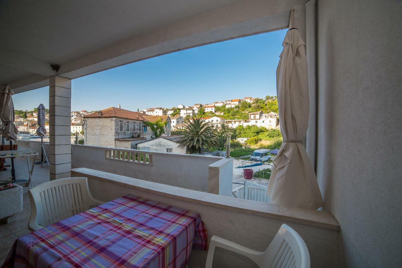 Apartmani Ina Povlja  Kültér fotó